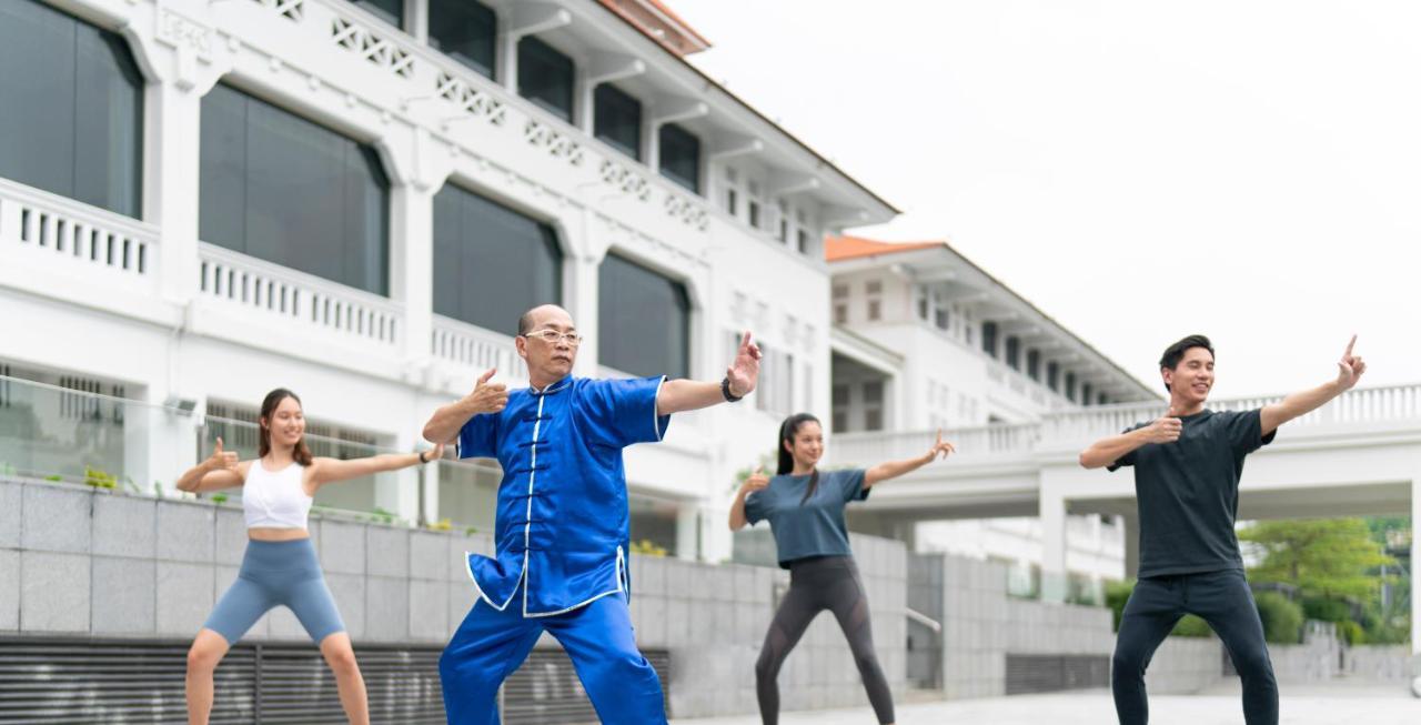 סינגפור Oasia Resort Sentosa By Far East Hospitality מראה חיצוני תמונה Tai Chi Chuan