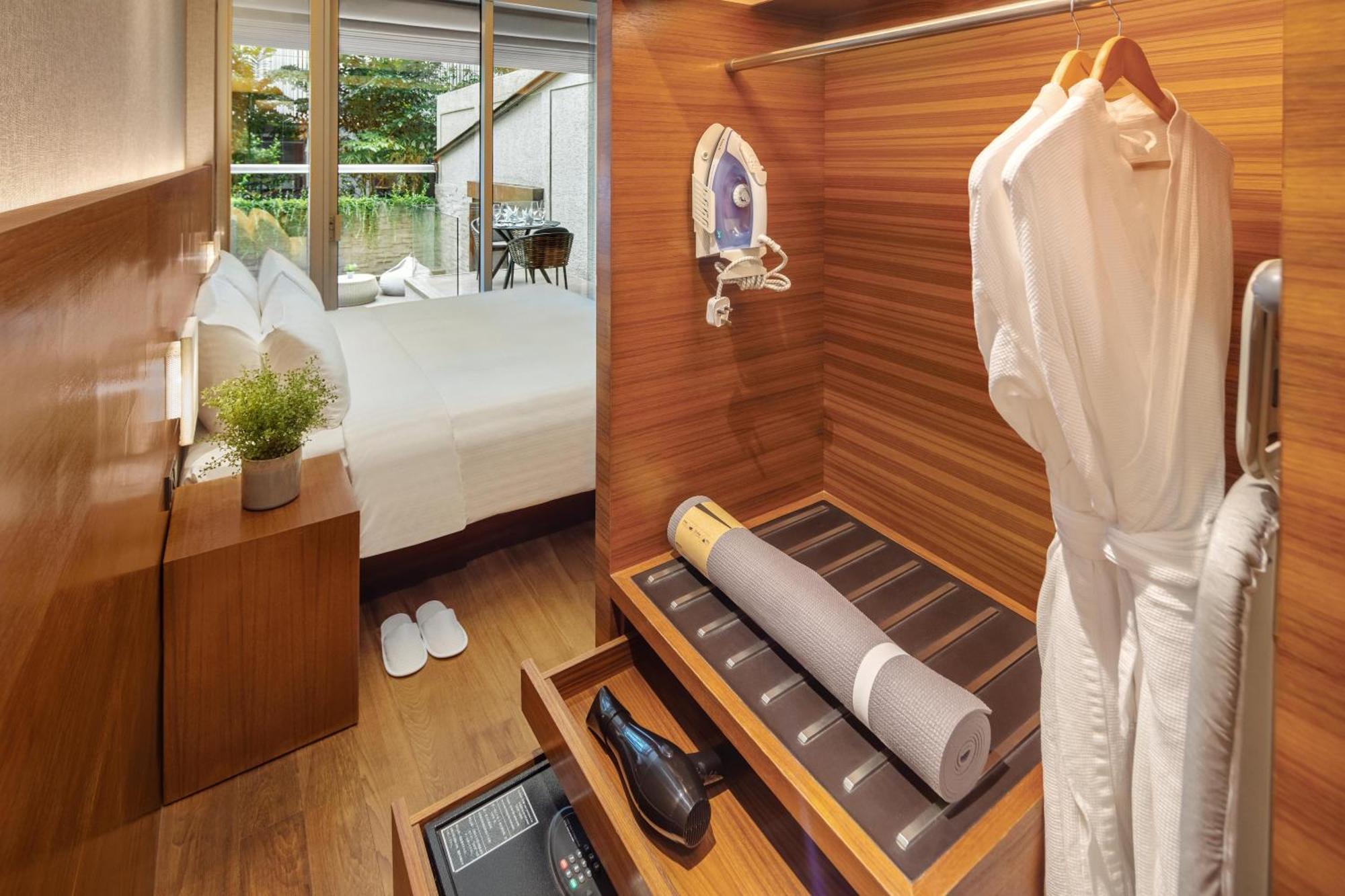 סינגפור Oasia Resort Sentosa By Far East Hospitality מראה חיצוני תמונה A room in the hotel